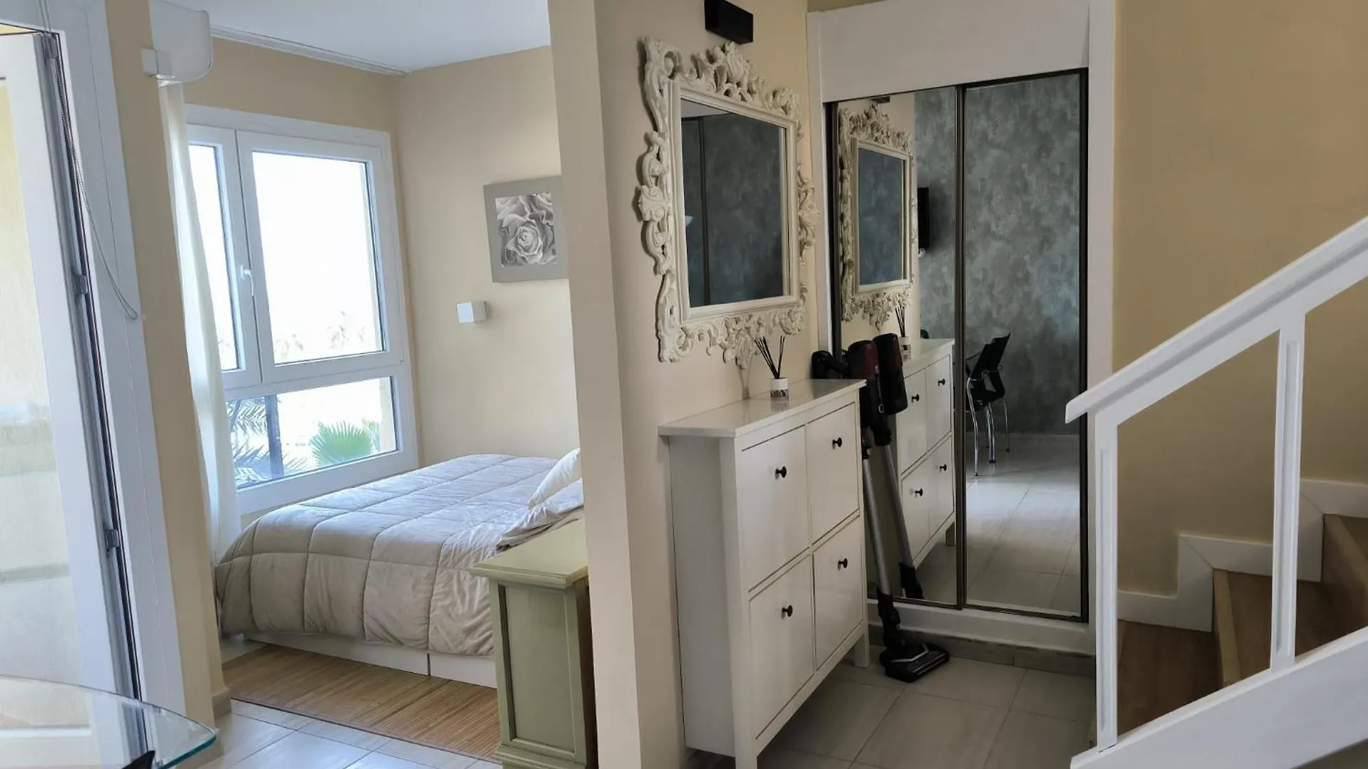 Estudio Duplex A 150 Metros De La Playa 베날마데나코스타 아파트